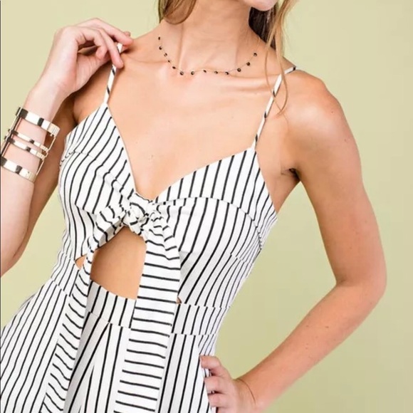 Main Strip Dresses & Skirts - Women  Sexy Sleeveless V-Neck  Romper Jumpsuit